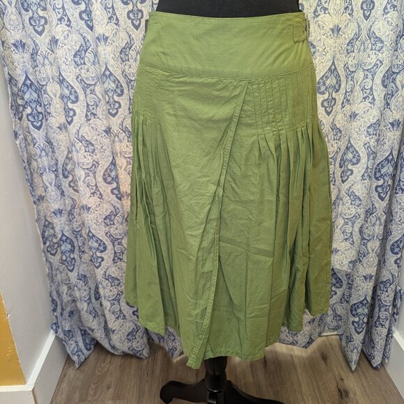 Dresses & Skirts - Green Skirt